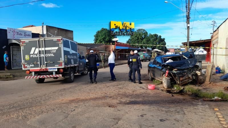 Tenente da PM morre após grave colisão entre dois carros em Porto Velho Tenente da PM morre após grave colisão entre dois carros em Porto Velho