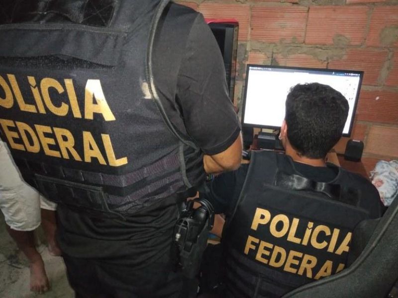 Homem que armazenava pornografia infantil no celular é preso durante operação da PF em RO Homem que armazenava pornografia infantil no celular é preso durante operação da PF em RO