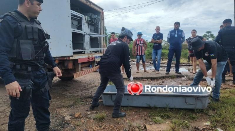 Jovem é encontrado morto no rio Madeira com dois tiros na cabeça Jovem é encontrado morto no rio Madeira com dois tiros na cabeça