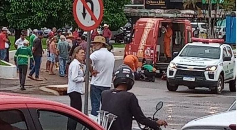Rolim de Moura: Trabalhador cai de caminhão da coleta de recicláveis e sofre ferimentos Rolim de Moura: Trabalhador cai de caminhão da coleta de recicláveis e sofre ferimentos