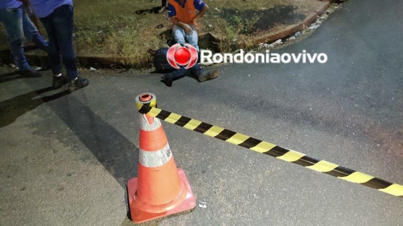 Motociclista vai parar em bueiro após grave acidente Motociclista vai parar em bueiro após grave acidente