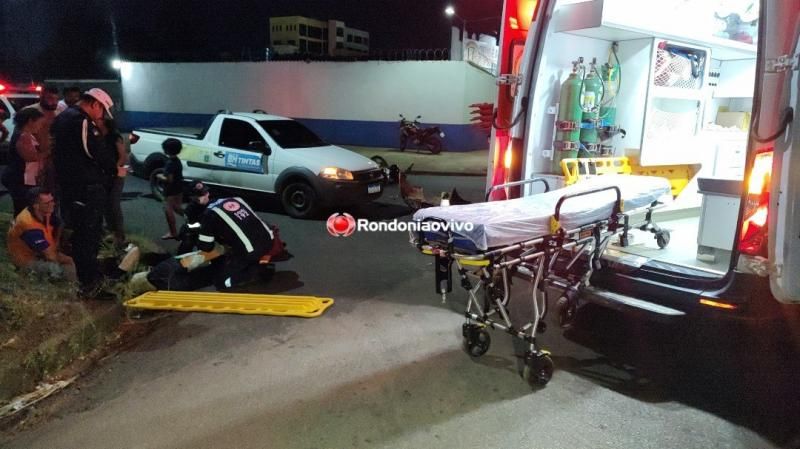 Motociclista vai parar em bueiro após grave acidente Motociclista vai parar em bueiro após grave acidente