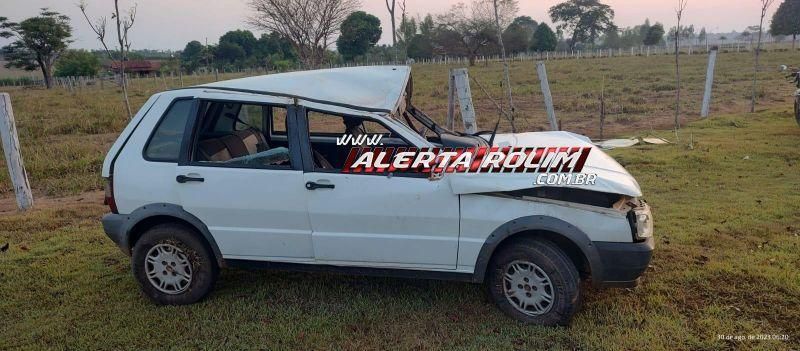 Condutora e mais três pessoas ficam feridas após carro capotar na RO-010, em Rolim de Moura Condutora e mais três pessoas ficam feridas após carro capotar na RO-010, em Rolim de Moura