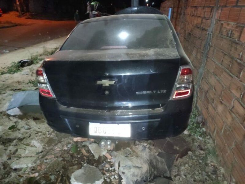 Forte colisão entre carro e moto é registrado em Rolim de Moura Forte colisão entre carro e moto é registrado em Rolim de Moura
