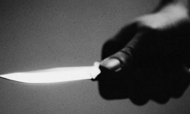 Homem sofre tentativa de assassinato ao sair da igreja Homem sofre tentativa de assassinato ao sair da igreja