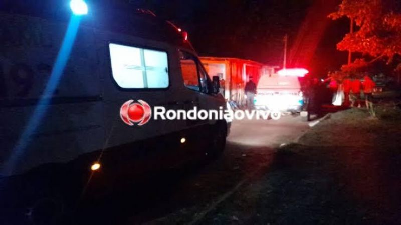 Comerciante é atacado com seis tiros por quadrilha em motos Comerciante é atacado com seis tiros por quadrilha em motos