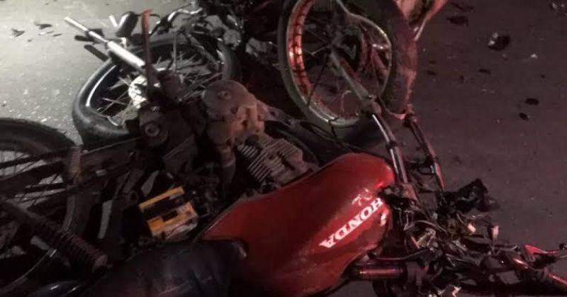 Crianças ficam gravemente feridas após acidente entre motos na BR-364 Crianças ficam gravemente feridas após acidente entre motos na BR-364