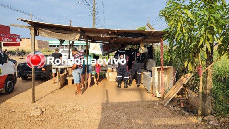 Homem é atacado com golpes de facão na cabeça e encontrado dentro de geleira em peixaria Homem é atacado com golpes de facão na cabeça e encontrado dentro de geleira em peixaria