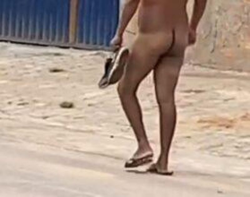Cenas da cidade: Homem passei peladão nas ruas de Ji-Paraná; vídeo Cenas da cidade: Homem passei peladão nas ruas de Ji-Paraná; vídeo