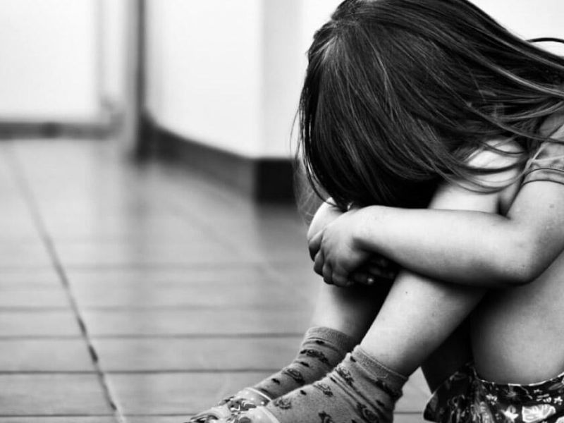 Homem é preso suspeito de abusar sexualmente de criança de 6 anos Homem é preso suspeito de abusar sexualmente de criança de 6 anos