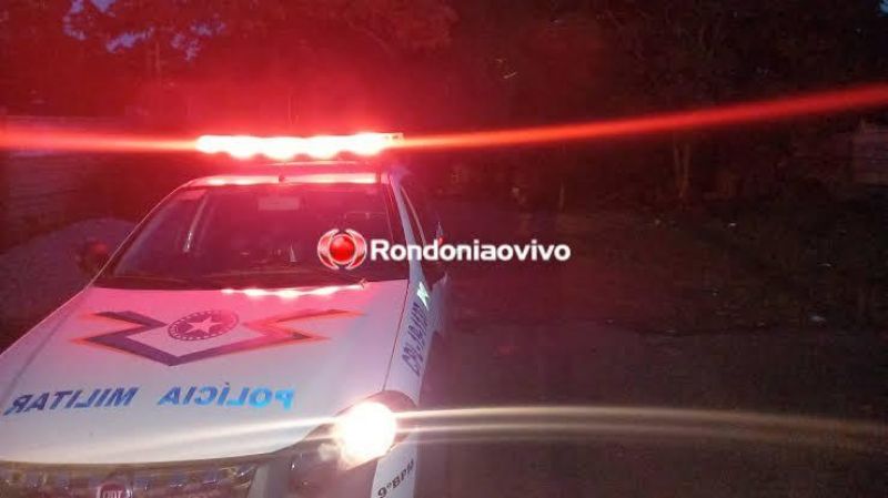 Policial atira contra dupla ao flagrar filho sendo roubado na frente de casa Policial atira contra dupla ao flagrar filho sendo roubado na frente de casa