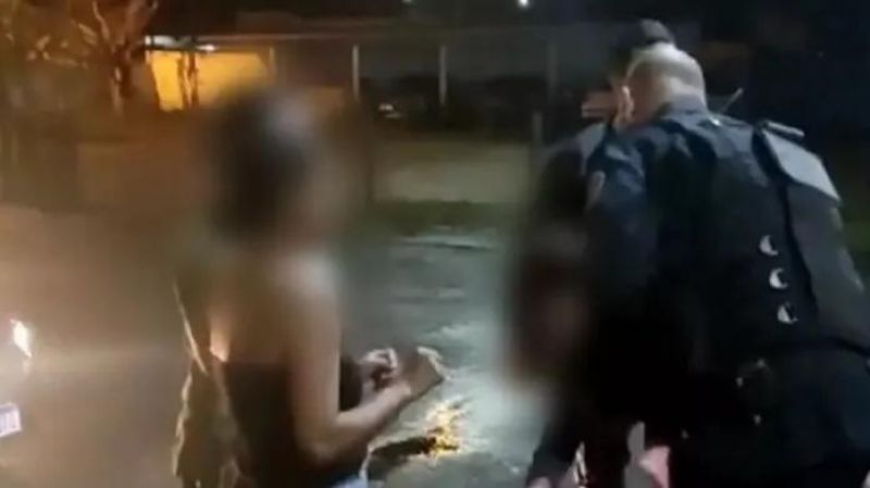 Policiais militares salvam vida de criança de 9 meses que estava engasgada em Espigão do Oeste Policiais militares salvam vida de criança de 9 meses que estava engasgada em Espigão do Oeste
