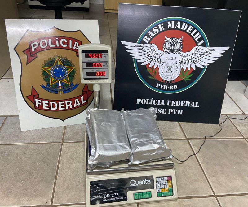 PF prende mulher no aeroporto de Porto Velho levando quatro quilos de cocaína para Natal (RN) PF prende mulher no aeroporto de Porto Velho levando quatro quilos de cocaína para Natal (RN)