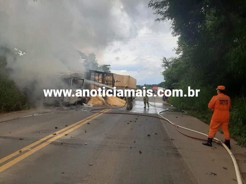 Carreta carregada de soja é destruída por incêndio na BR-364, em Jaru; vídeo Carreta carregada de soja é destruída por incêndio na BR-364, em Jaru; vídeo