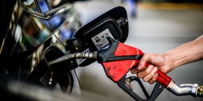 Câmara dos Deputados aprova projeto que deve aumentar porcentagem de etanol na gasolina;...