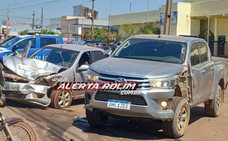 Acidente de trânsito envolvendo dois veículos foi registrado em Rolim de Moura Acidente de trânsito envolvendo dois veículos foi registrado em Rolim de Moura