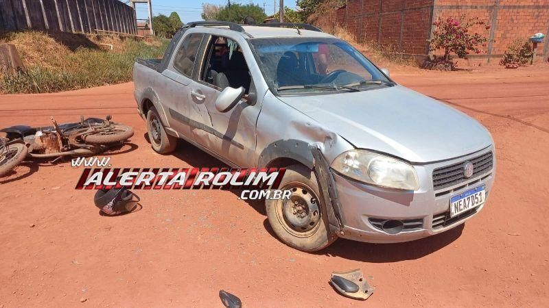 Mulher fica ferida após colisão entre carro e moto no bairro Cidade Alta, em Rolim de Moura Mulher fica ferida após colisão entre carro e moto no bairro Cidade Alta, em Rolim de Moura