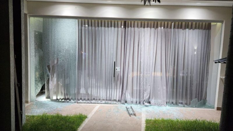 Casa do prefeito de Ji-Paraná é alvo de tiros durante esta madrugada; vídeo Casa do prefeito de Ji-Paraná é alvo de tiros durante esta madrugada; vídeo