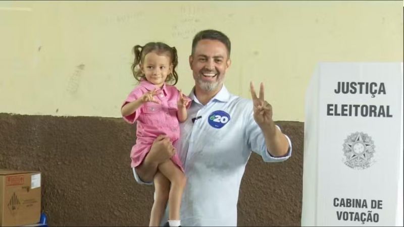 Léo, do Podemos, é eleito prefeito de Porto Velho Léo, do Podemos, é eleito prefeito de Porto Velho