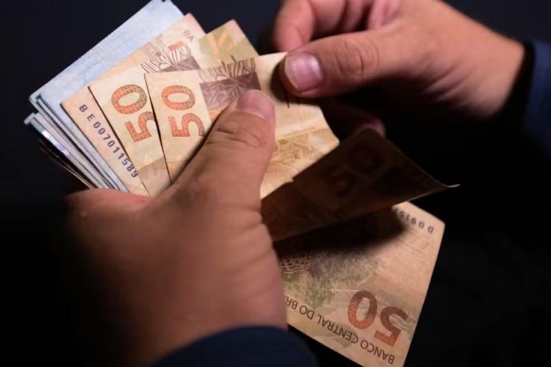 Corte de gastos ponto a ponto: O que mudaria no salário mínimo, abono e mais Corte de gastos ponto a ponto: O que mudaria no salário mínimo, abono e mais