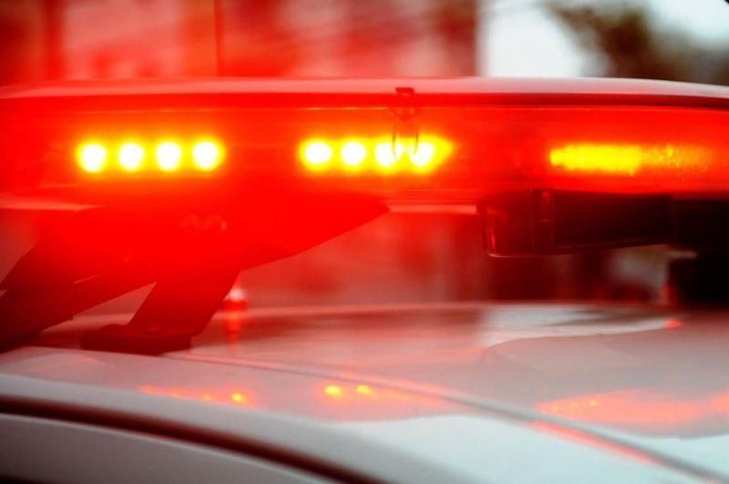 Mulher é atacada a tiros pelo ex-marido, que tenta roubar caminhonete Mulher é atacada a tiros pelo ex-marido, que tenta roubar caminhonete