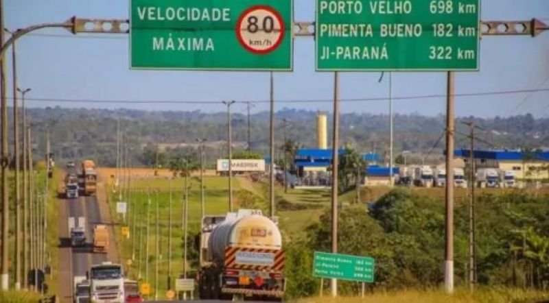 PRF impõe restrição de tráfego para veículos de carga durante a Semana Santa em Rondônia PRF impõe restrição de tráfego para veículos de carga durante a Semana Santa em Rondônia