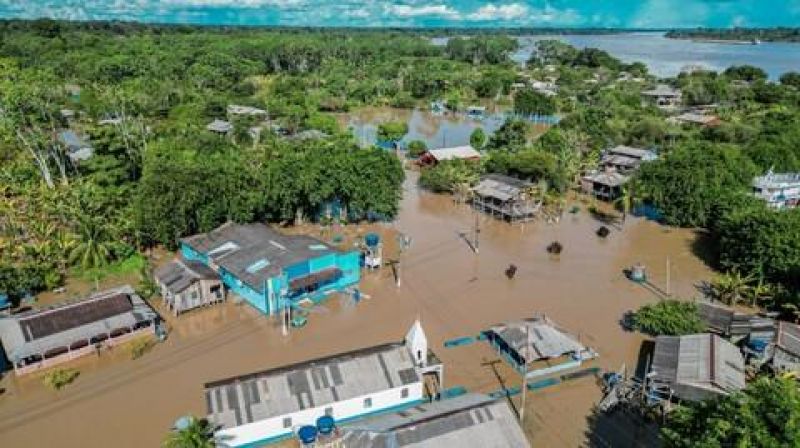 Rio Madeira atinge 16,75 metros e fica a 25 cm da cota de inundação em Porto Velho Rio Madeira atinge 16,75 metros e fica a 25 cm da cota de inundação em Porto Velho