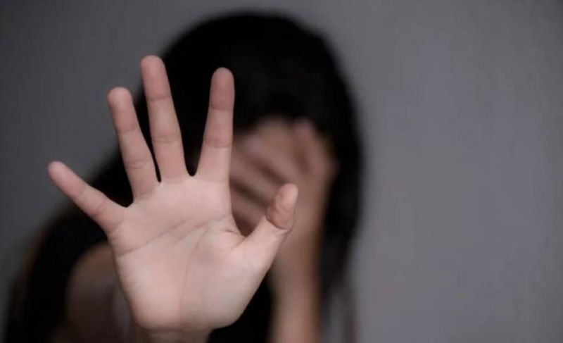 Adolescente é filmada mantendo relação sexual com Adolescente é filmada mantendo relação sexual com