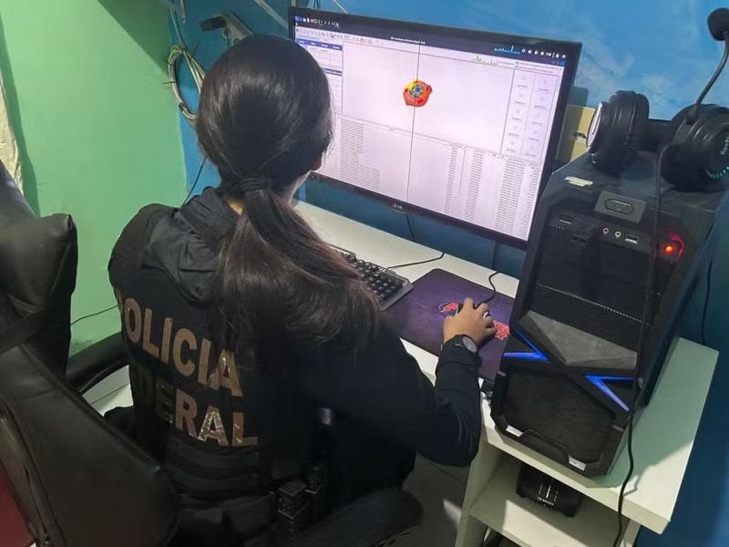 Suspeito de armazenar e compartilhar material de abuso infantil é preso em Ji-Paraná Suspeito de armazenar e compartilhar material de abuso infantil é preso em Ji-Paraná