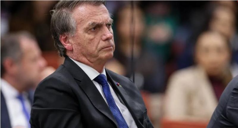 Moraes reforça que Bolsonaro não pode usar redes de forma direta e indireta Moraes reforça que Bolsonaro não pode usar redes de forma direta e indireta
