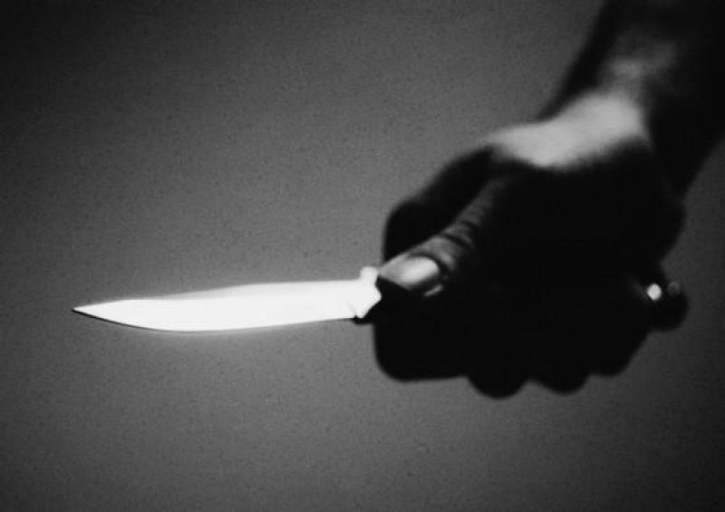 Discussão de casal termina com homem esfaqueado pela esposa Discussão de casal termina com homem esfaqueado pela esposa