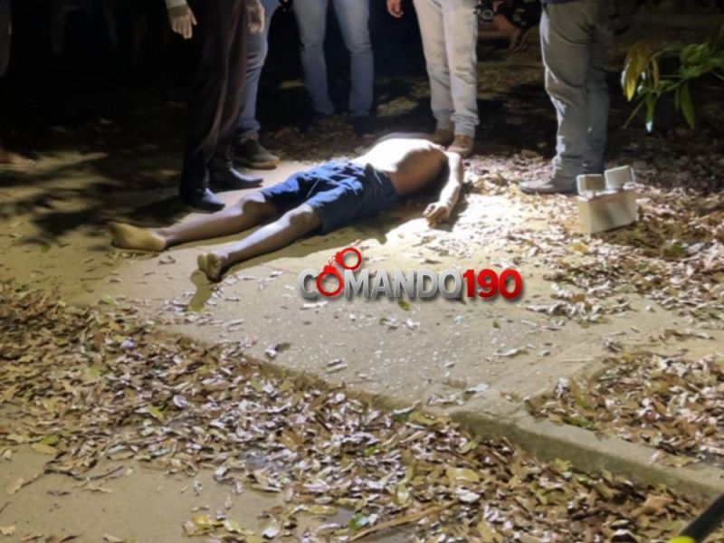 Homem é morto com tiro no peito em Ji-Paraná Homem é morto com tiro no peito em Ji-Paraná