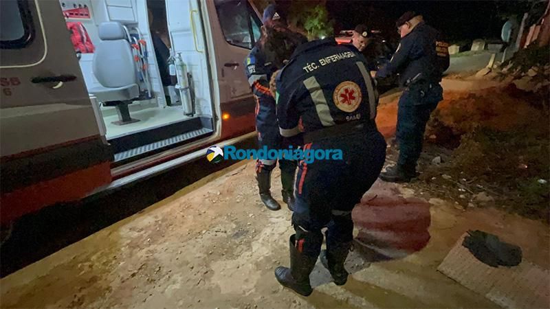 PORTO VELHO: Homem é agredido com pedaço de madeira após desentendimento em bar na zona Sul PORTO VELHO: Homem é agredido com pedaço de madeira após desentendimento em bar na zona Sul