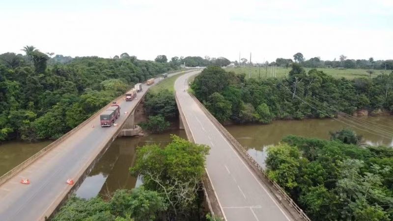 Uma das pontes sobre o rio Candeias, na BR-364, é liberada após meses interditada em RO Uma das pontes sobre o rio Candeias, na BR-364, é liberada após meses interditada em RO