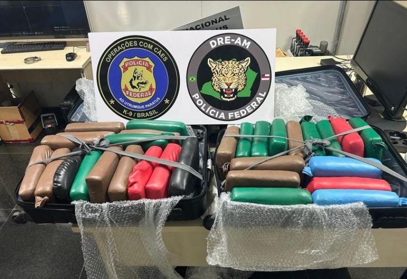 AÇÃO: PF prende passageira com mais de 35kg de drogas em aeroporto AÇÃO: PF prende passageira com mais de 35kg de drogas em aeroporto