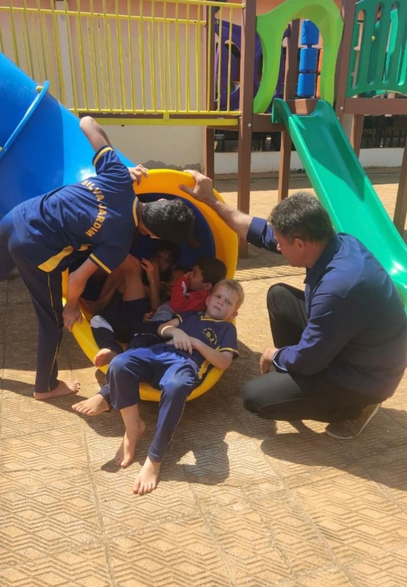 ALTO ALEGRE DOS PARECIS: Escola municipal Silva Jardim é contemplada com equipamentos tecnológicos e playgrounds ALTO ALEGRE DOS PARECIS: Escola municipal Silva Jardim é contemplada com equipamentos tecnológicos e playgrounds