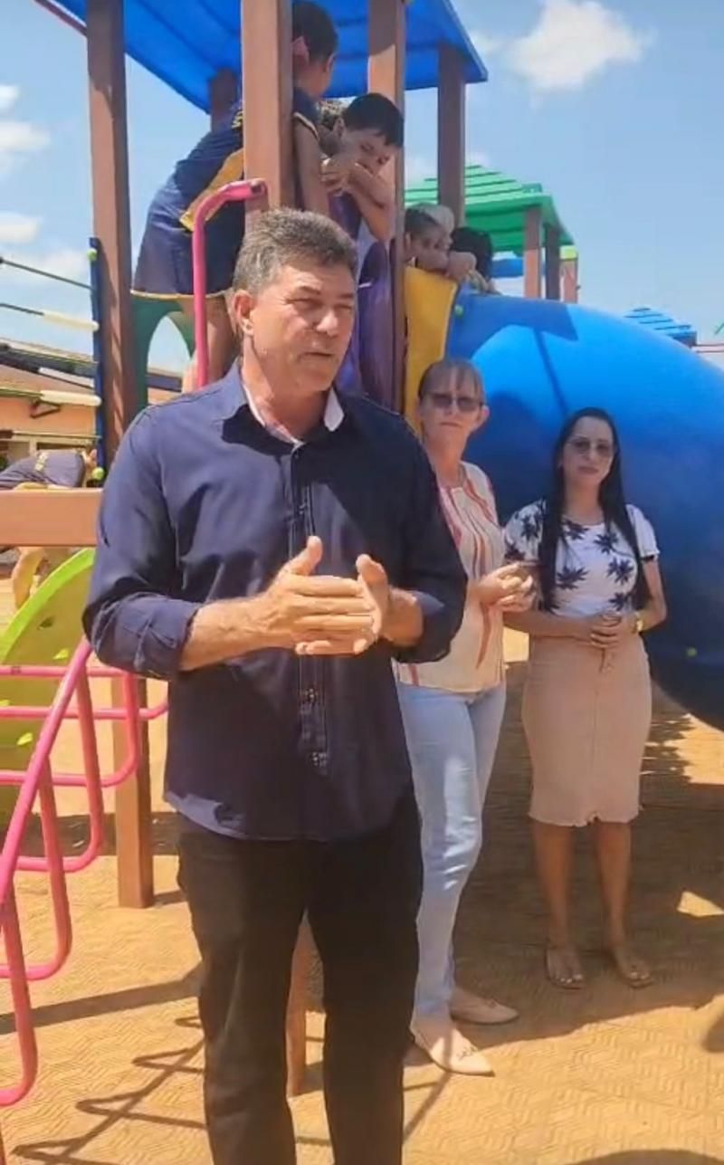 ALTO ALEGRE DOS PARECIS: Escola municipal Silva Jardim é contemplada com equipamentos tecnológicos e playgrounds ALTO ALEGRE DOS PARECIS: Escola municipal Silva Jardim é contemplada com equipamentos tecnológicos e playgrounds