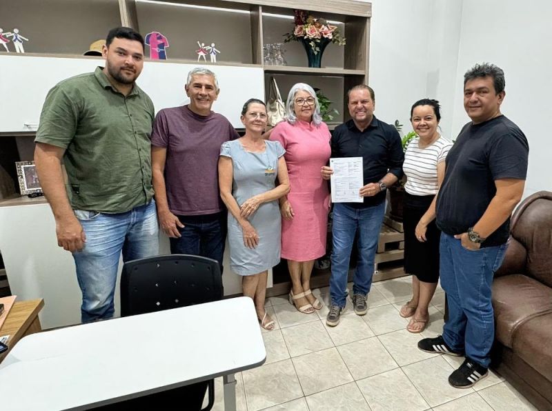 Rolim de Moura: apoio de Cirone Deiró fortalece trabalho de Associação Mulheres de Lenço Rolim de Moura: apoio de Cirone Deiró fortalece trabalho de Associação Mulheres de Lenço