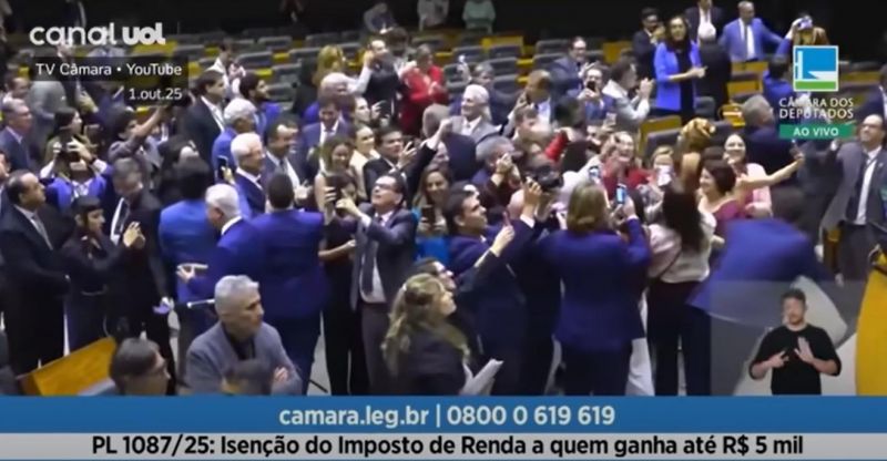 Câmara aprova isenção do IR para quem ganha até R$ 5.000 por mês Câmara aprova isenção do IR para quem ganha até R$ 5.000 por mês