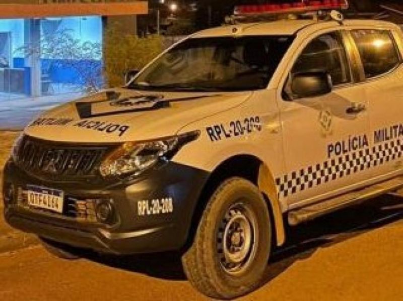 ROLIM DE MOURA: Polícia Militar impede possível feminicídio durante a madrugada  ROLIM DE MOURA: Polícia Militar impede possível feminicídio durante a madrugada