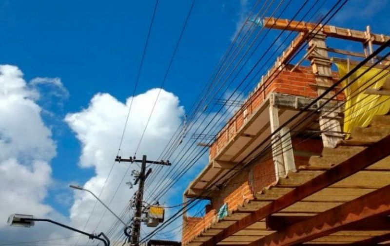 Profissionais da construção civil lideram acidentes com a rede elétrica no país, alerta Energisa Profissionais da construção civil lideram acidentes com a rede elétrica no país, alerta Energisa