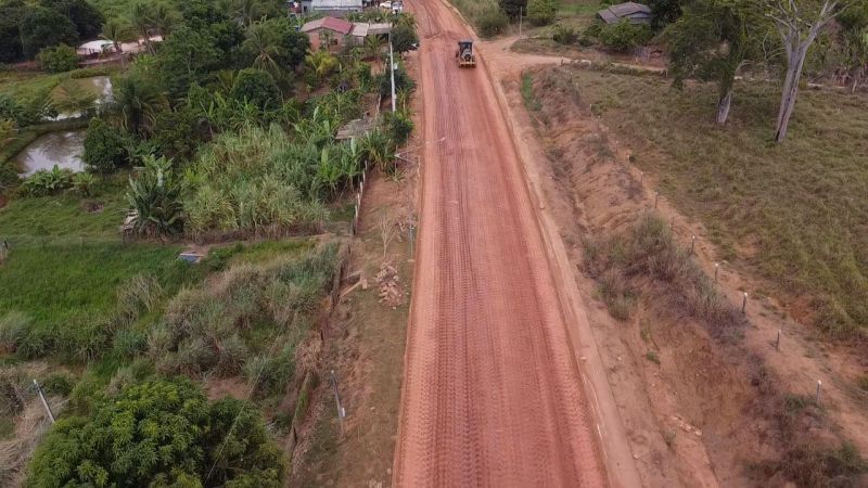 SANTA LUZIA DO OESTE: Sonhada obra de asfaltamento está se tornado realidade SANTA LUZIA DO OESTE: Sonhada obra de asfaltamento está se tornado realidade