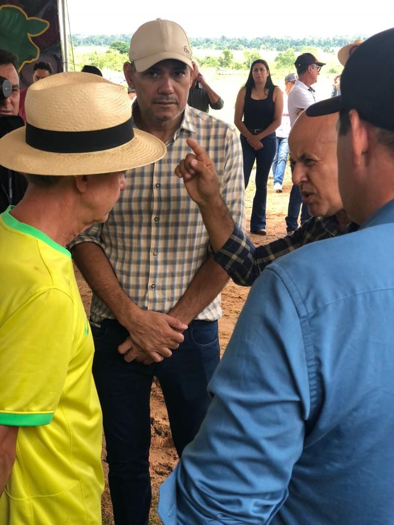 SERINGUEIRAS: Prefeito Armando participa de reunião com comissão de direitos humanos do senado juntamente com senadores, deputados federais e estaduais de Rondônia SERINGUEIRAS: Prefeito Armando participa de reunião com comissão de direitos humanos do senado juntamente com senadores, deputados federais e estaduais de Rondônia