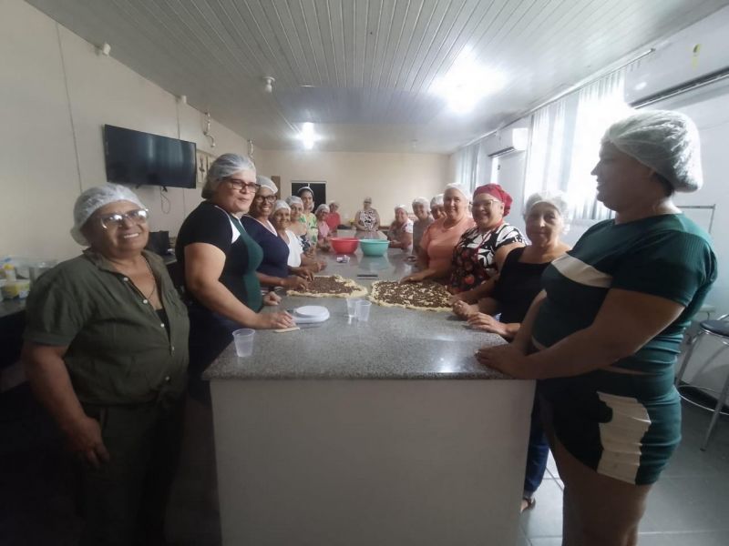 CAPS promove oficina natalina e confraternização de fim de ano para pacientes CAPS promove oficina natalina e confraternização de fim de ano para pacientes