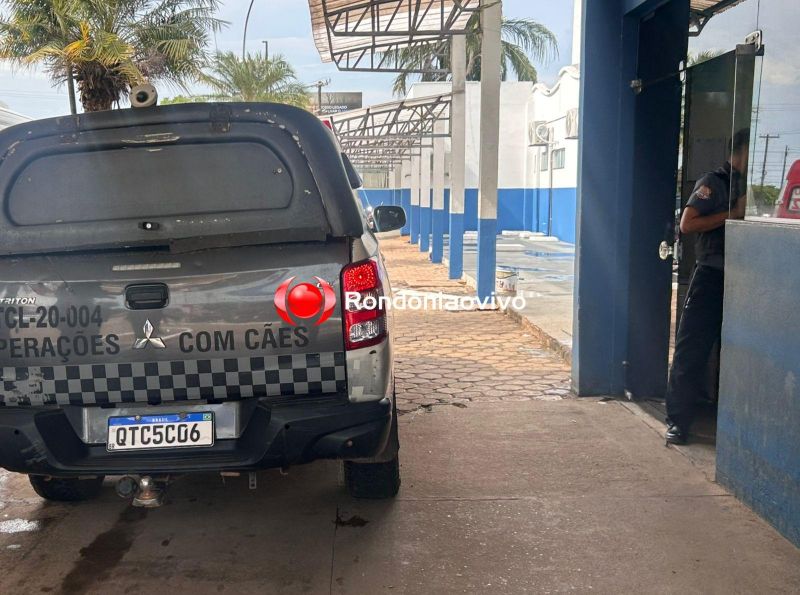 ENCAPUZADOS: Homem é baleado após reagir assalto ao voltar da igreja ENCAPUZADOS: Homem é baleado após reagir assalto ao voltar da igreja