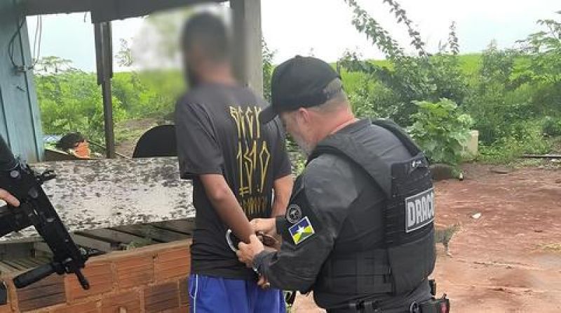 Megaoperação com mais de 200 policiais cumpre 98 ordens da Justiça contra organização criminosa ligada ao Comando Vermelho Megaoperação com mais de 200 policiais cumpre 98 ordens da Justiça contra organização criminosa ligada ao Comando Vermelho