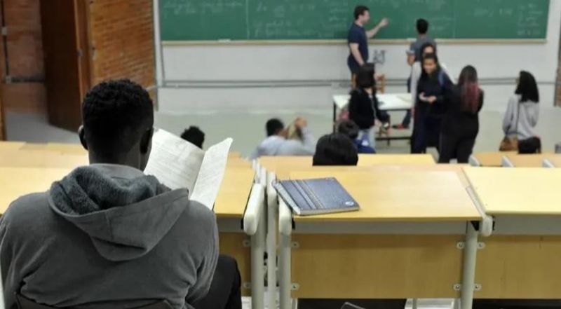 SC: lei proíbe cotas raciais em universidades estaduais SC: lei proíbe cotas raciais em universidades estaduais