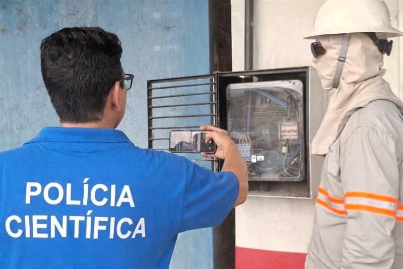 Mais de 2 mil furtos de energia são registrados no setor comercial de Rondônia Mais de 2 mil furtos de energia são registrados no setor comercial de Rondônia