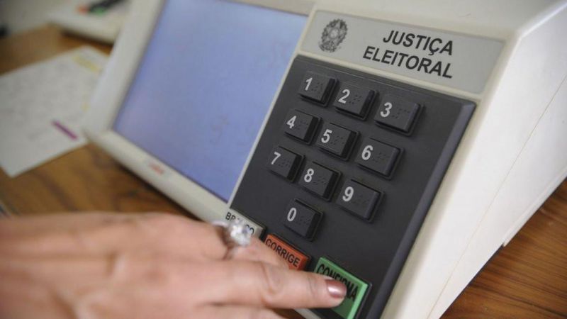 Justiça Eleitoral amplia atendimento em Rolim de Moura e alerta para prazo final de regularização do título até 6 de maio Justiça Eleitoral amplia atendimento em Rolim de Moura e alerta para prazo final de regularização do título até 6 de maio