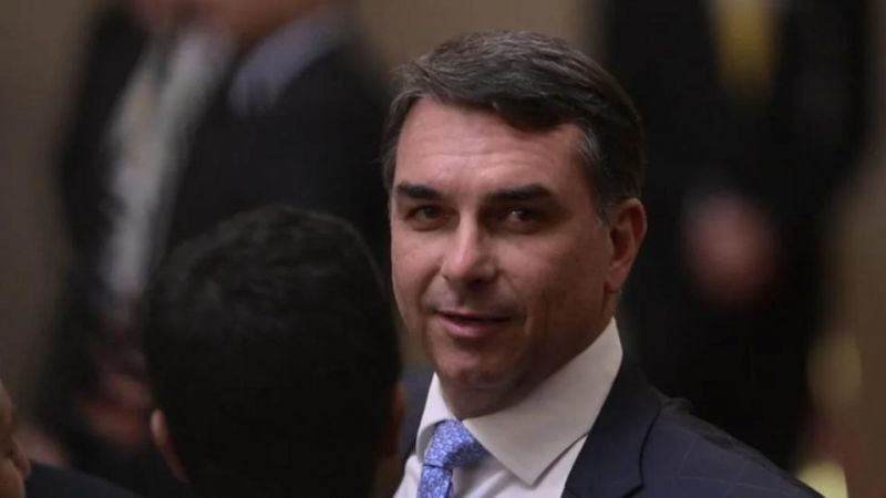 Deputados do PT levam à PF novas suspeitas sobre Flávio no Caso Master Deputados do PT levam à PF novas suspeitas sobre Flávio no Caso Master